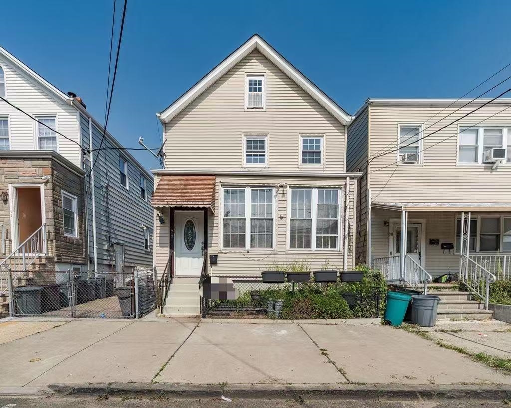 179 Hobart Avenue Bayonne NJ 07002