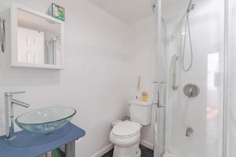 179 Hobart Avenue Bayonne NJ 07002
