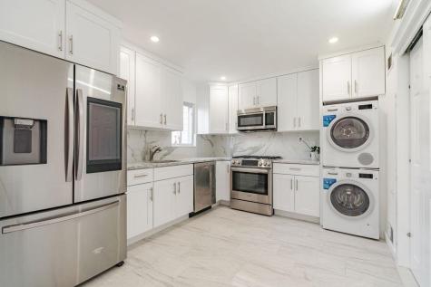 179 Hobart Avenue Bayonne NJ 07002