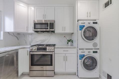 179 Hobart Avenue Bayonne NJ 07002