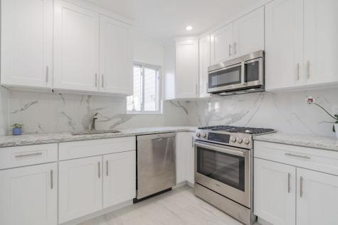 179 Hobart Avenue Bayonne NJ 07002