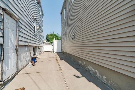 179 Hobart Avenue Bayonne NJ 07002