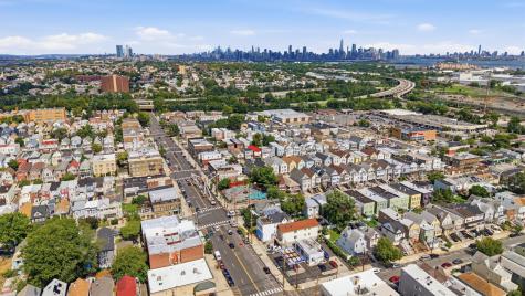 47 West 51st Street Bayonne NJ 07002