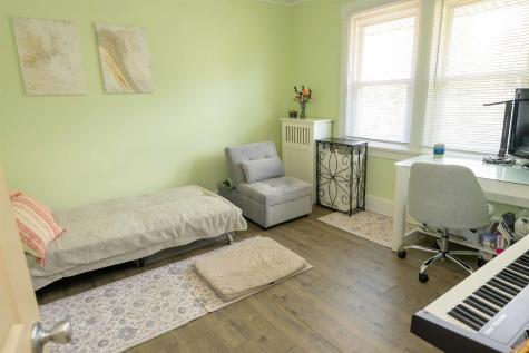 126 Post Avenue Lyndhurst NJ 07071