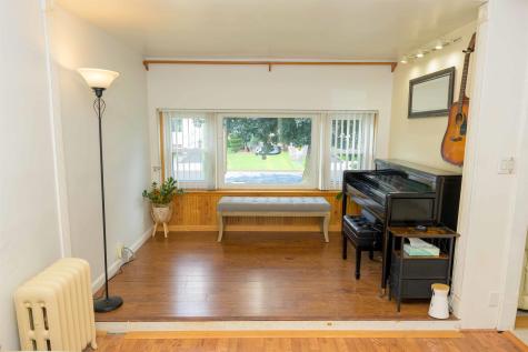 126 Post Avenue Lyndhurst NJ 07071