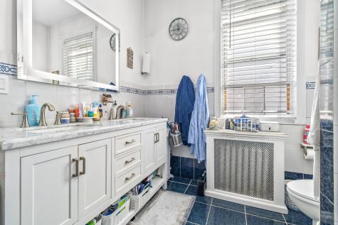 6722 Jackson Street Guttenberg NJ 07093
