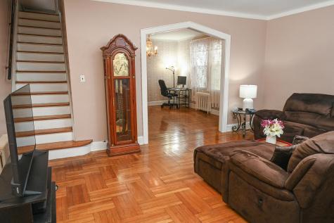 74 West 56th Street Bayonne NJ 07002-4914