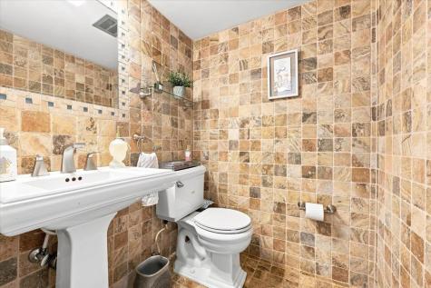 19 Hillside Road Manalapan Township NJ 07726