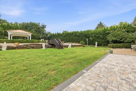 19 Hillside Road Manalapan Township NJ 07726