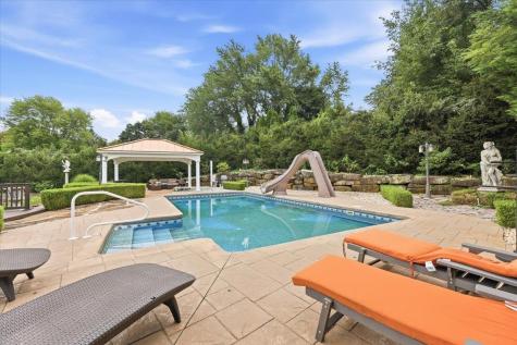 19 Hillside Road Manalapan Township NJ 07726