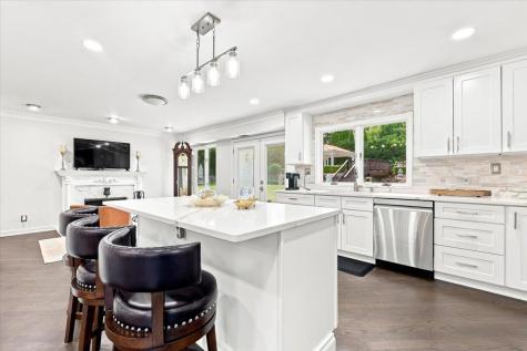 19 Hillside Road Manalapan Township NJ 07726