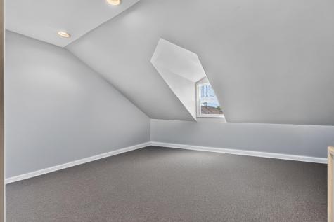 14 W 52nd Street Bayonne NJ 07002