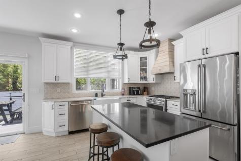 5 75th Street North Bergen NJ 07047