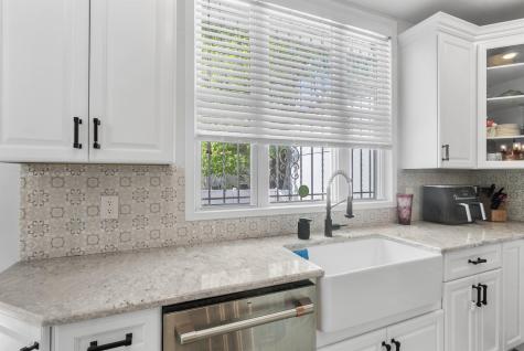 5 75th Street North Bergen NJ 07047