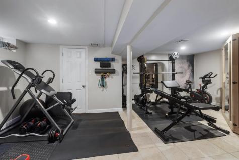 5 75th Street North Bergen NJ 07047