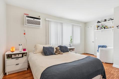 513 70th Street Guttenberg NJ 07093