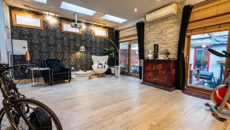 3308 Hudson Avenue Union City NJ 07087