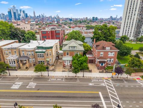 204-206 Palisade Avenue Union City NJ 07087