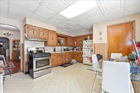 24 East 33rd Street Bayonne NJ 07002