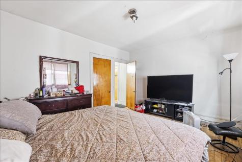 24 East 33rd Street Bayonne NJ 07002