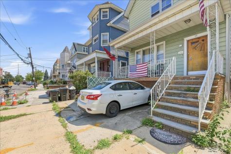 24 East 33rd Street Bayonne NJ 07002