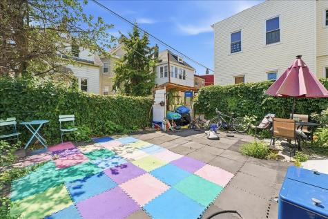 24 East 33rd Street Bayonne NJ 07002