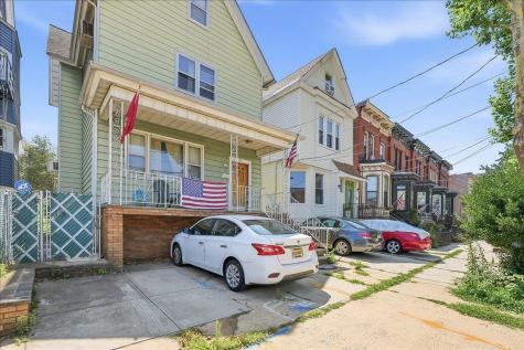 24 East 33rd Street Bayonne NJ 07002