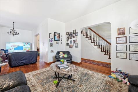24 East 33rd Street Bayonne NJ 07002
