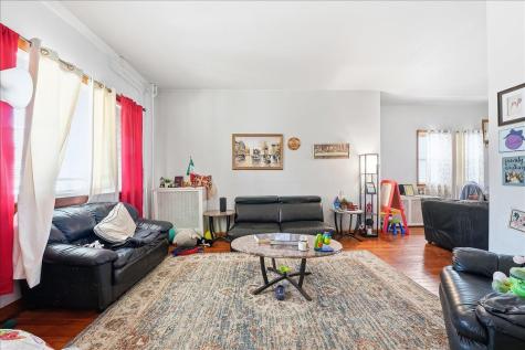24 East 33rd Street Bayonne NJ 07002