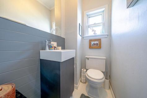 71 East 31st Street Bayonne NJ 07002