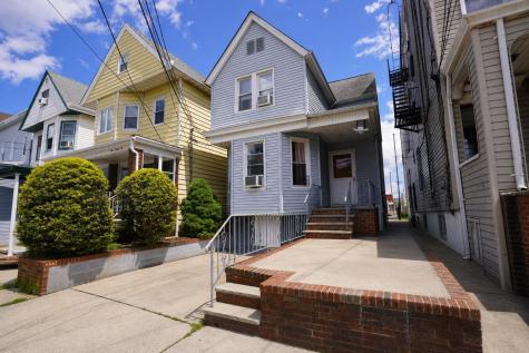 430 Avenue E Bayonne NJ 07002