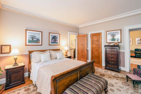 895 Summit Avenue Jersey City NJ 07307