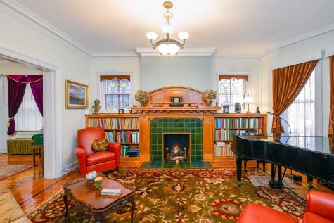 895 Summit Avenue Jersey City NJ 07307