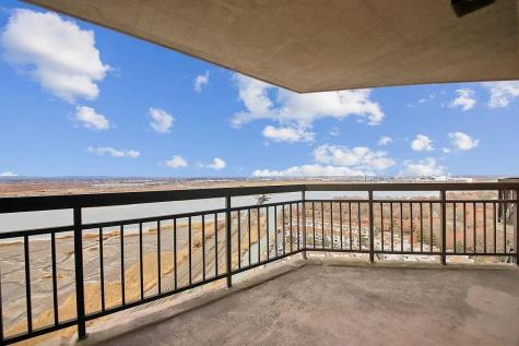 2138 Harmon Cove Tower Secaucus NJ 07094