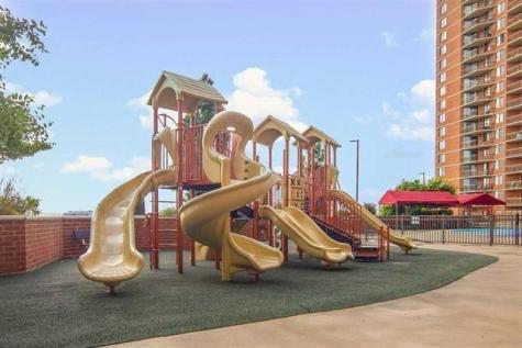2138 Harmon Cove Tower Secaucus NJ 07094