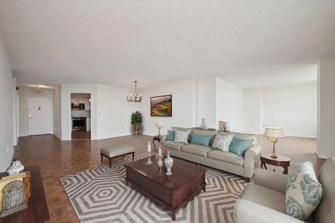 2138 Harmon Cove Tower Secaucus NJ 07094