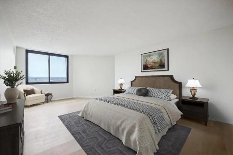 2138 Harmon Cove Tower Secaucus NJ 07094