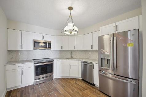 2138 Harmon Cove Tower Secaucus NJ 07094