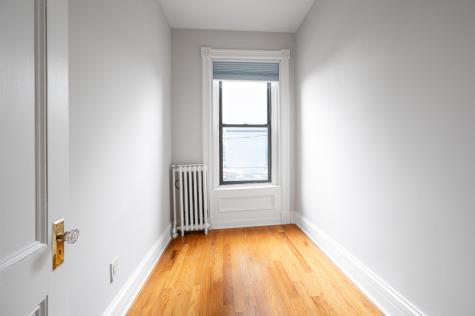 22 Cottage Street Jersey City NJ 07306