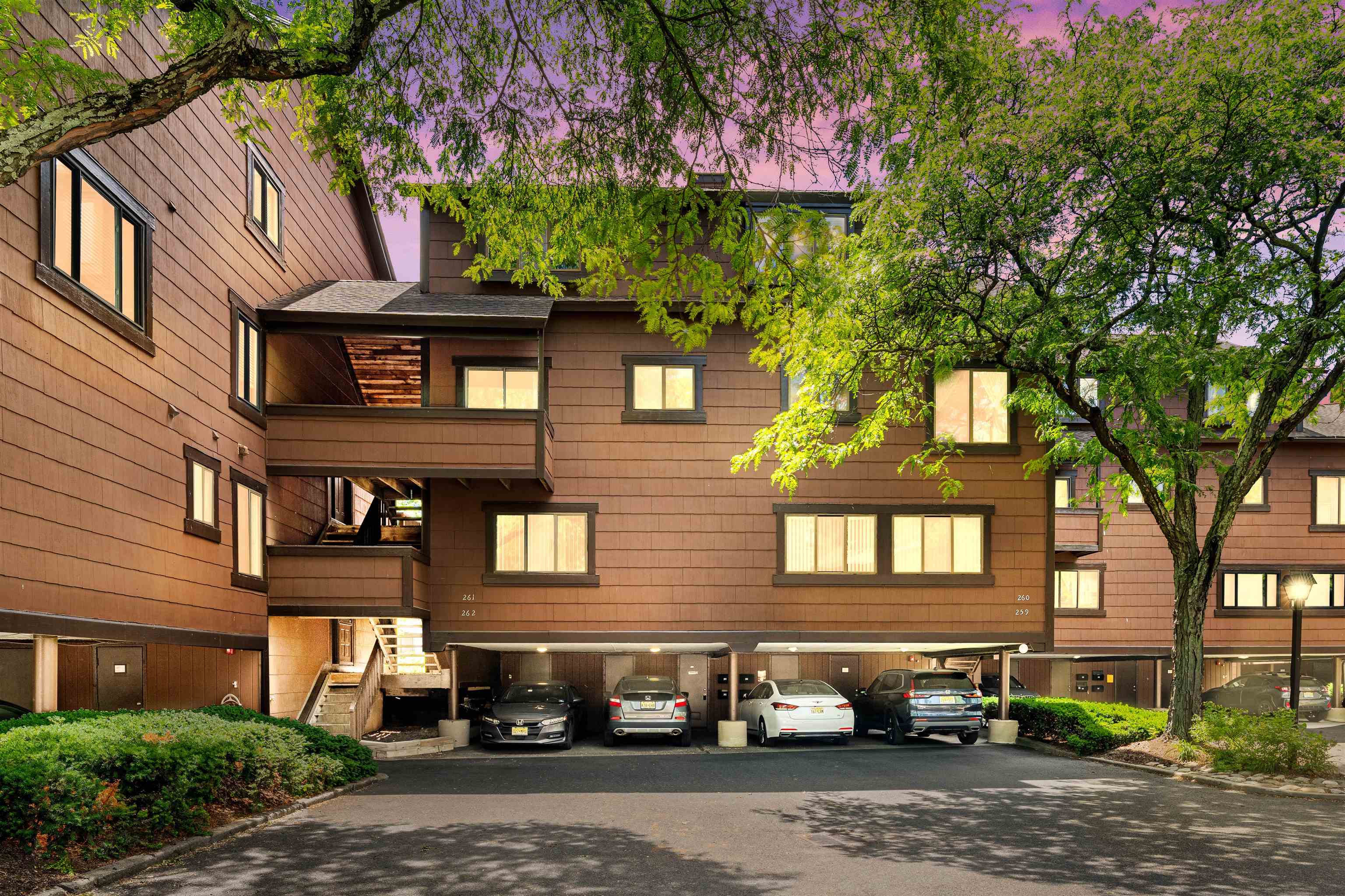 261 Sunset Key Secaucus NJ 07094