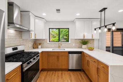 261 Sunset Key Secaucus NJ 07094