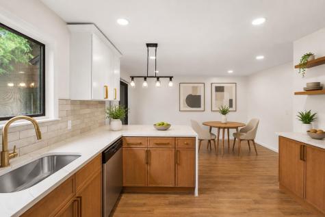 261 Sunset Key Secaucus NJ 07094