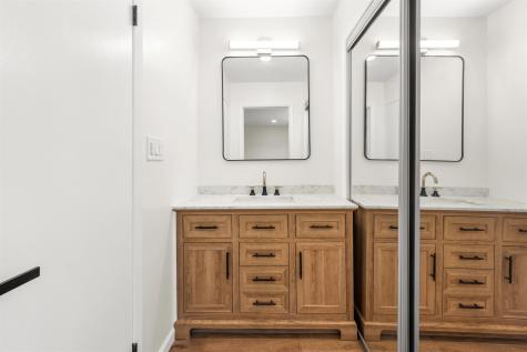 261 Sunset Key Secaucus NJ 07094