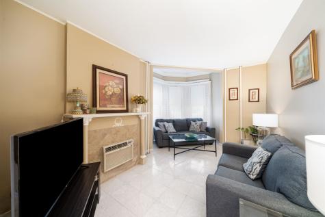 56 Clifton Terrace Weehawken NJ 07086