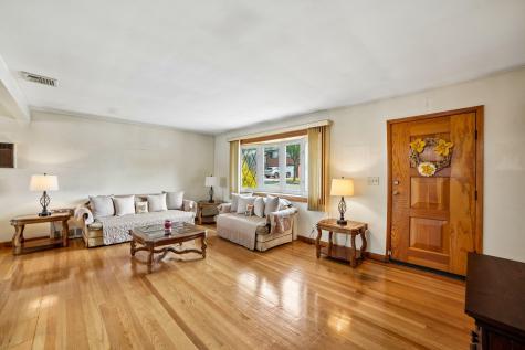 28 Pikeview Terrace Secaucus NJ 07094-3819