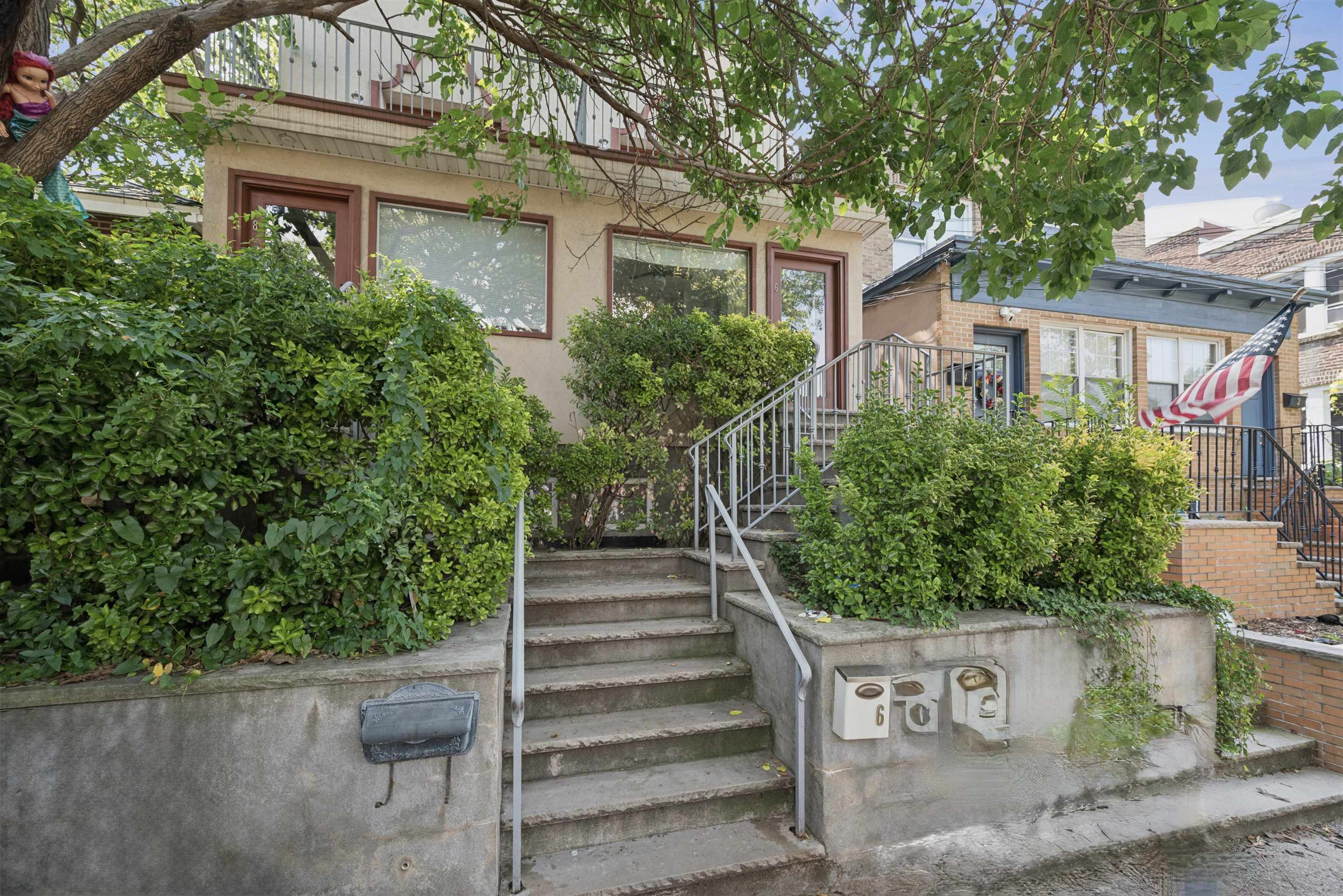 6 Carroll Place Weehawken NJ 07085