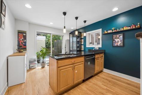 6 Carroll Place Weehawken NJ 07085