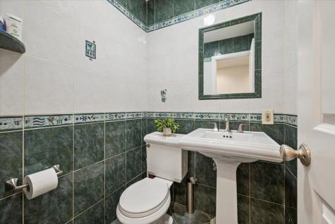 6 Carroll Place Weehawken NJ 07085