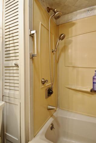 126 Lord Avenue Bayonne NJ 07002