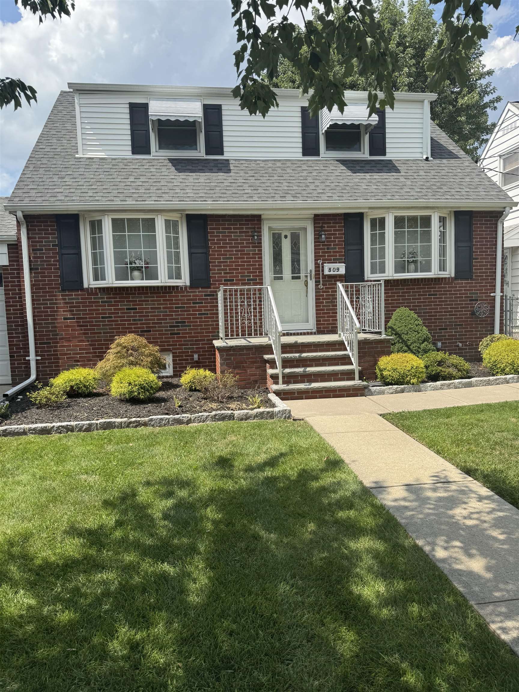 809 4th Street Secaucus NJ 07094